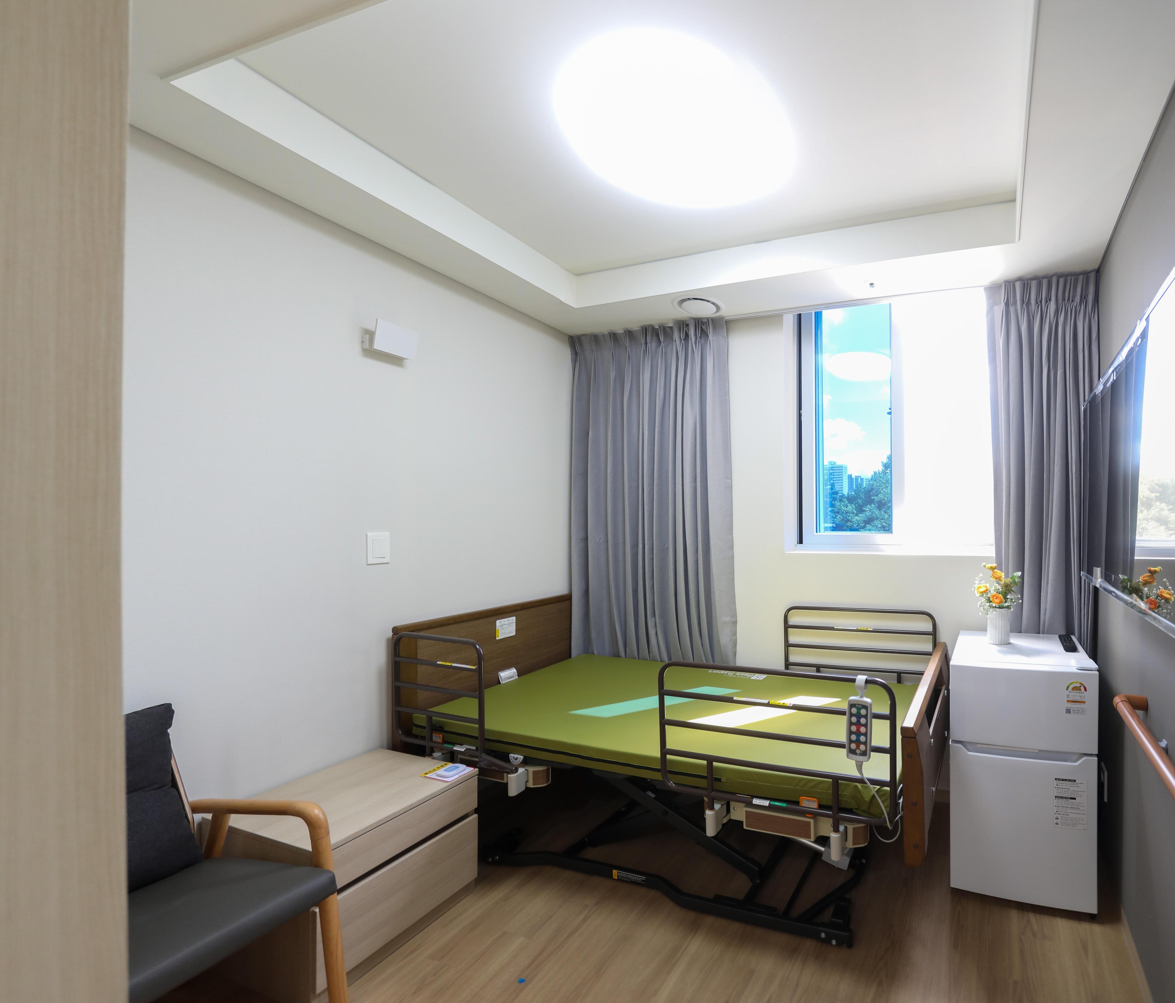 Electric Home Care Bed Project for a Home Dialysis Support Program in Canada